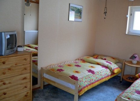 Mainz Hechtsheim geraeumiges 2 Bett Zimmer 75dbd2