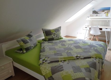 Karlsruhe Grünwinkel Ferienwohnung Schlafzimmer